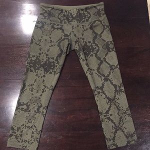Lululemon wunder under crop pant